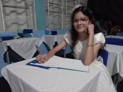Noite de AutÃ³grafos reuniu centenas de pessoas em Rio Bonito do IguaÃ§u